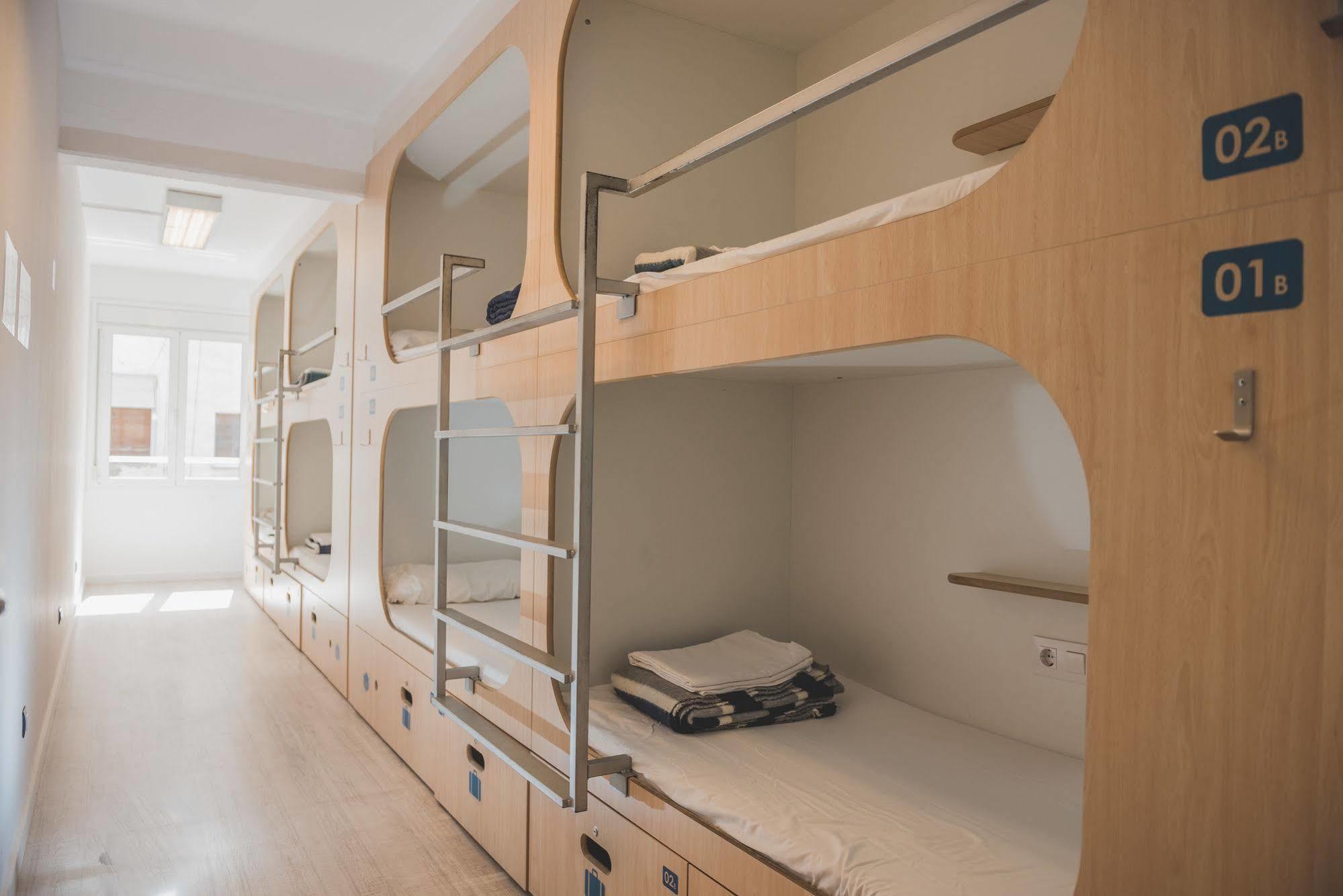 ברצלונה Rocket Hostels Gracia מראה חיצוני תמונה