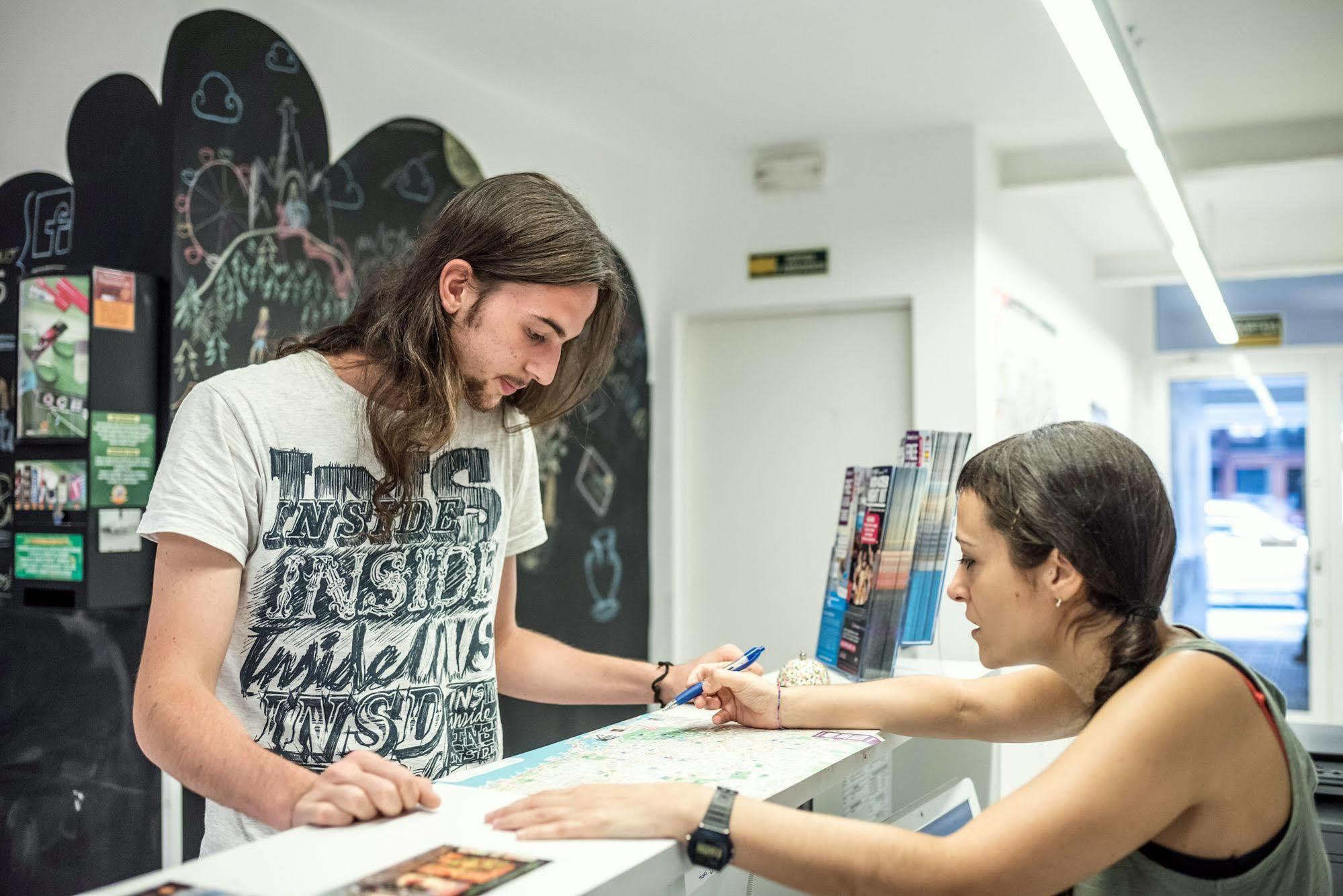 ברצלונה Rocket Hostels Gracia מראה חיצוני תמונה