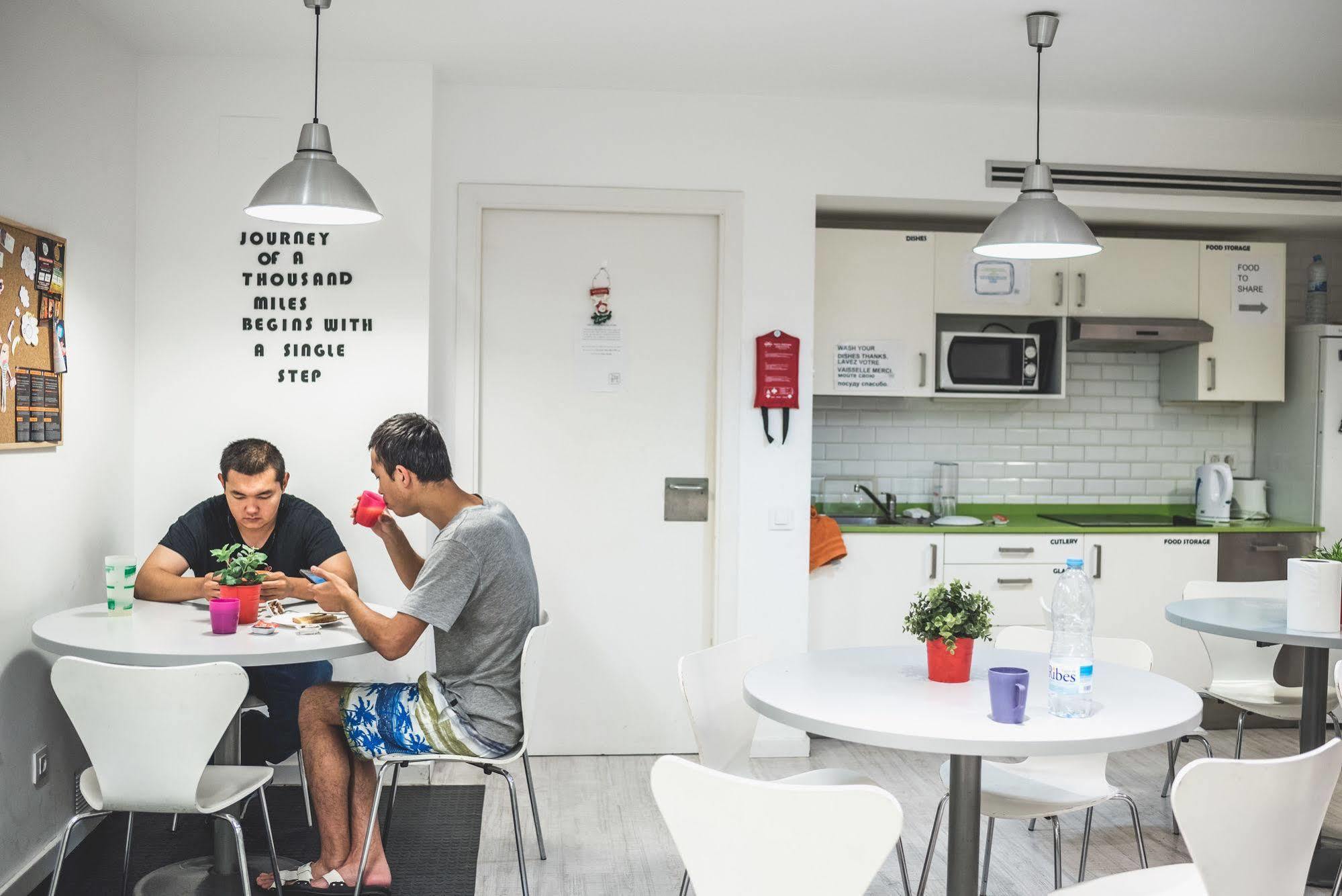 ברצלונה Rocket Hostels Gracia מראה חיצוני תמונה